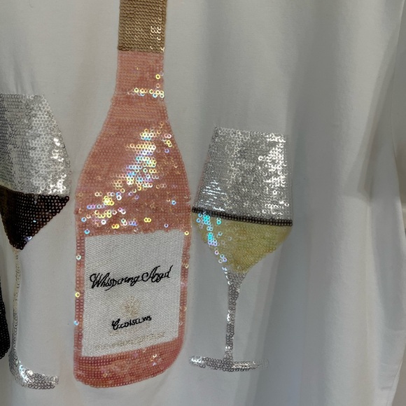 QUEEN OF SPARKLES Wine Tee - Picture 2 of 8